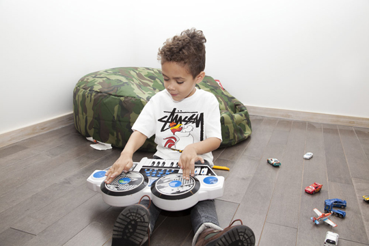 STUSSY kids X looney t. « thecoolheads